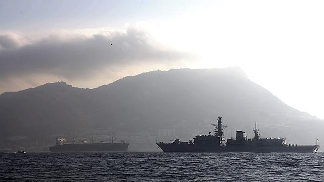 El Gobierno de Gibraltar recogerá quejas de los afectados por las colas