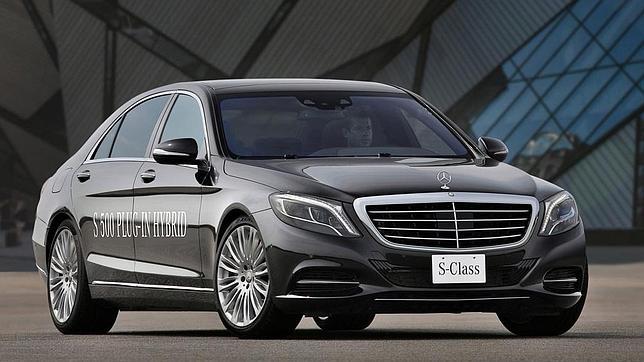 Mercedes-Benz S 500 Plug-in Hybrid, con 3 litros basta