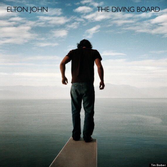 El nuevo disco de Elton John, «The Divine Board», saldrá a la venta el 17 de septiembre