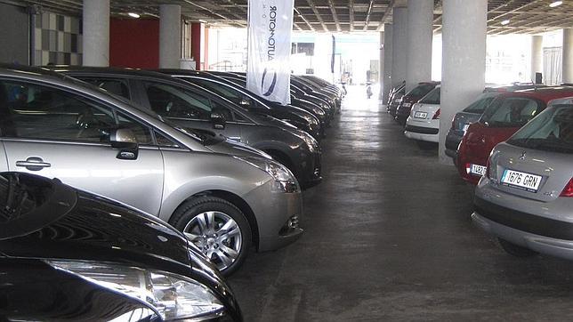 La mayoría, arrepentida de comprar usados a particulares