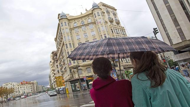 Las lluvias dejan 40 litros en Alcoy y alcanzan los 20 en La Ribera y L'Horta