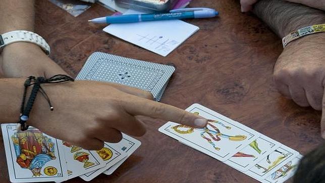 Los campeonatos de mus y poker tienen mucha demanda