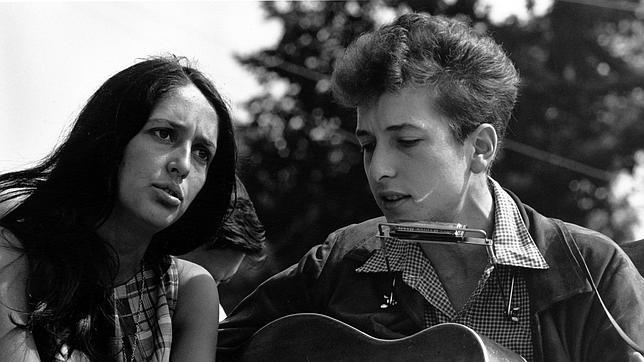 Bob Dylan y Joan Baez, a principios de los 60