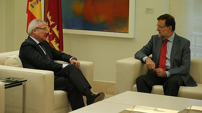 Valcárcel acude a Moncloa en busca de una financiación «más justa y equitativa»