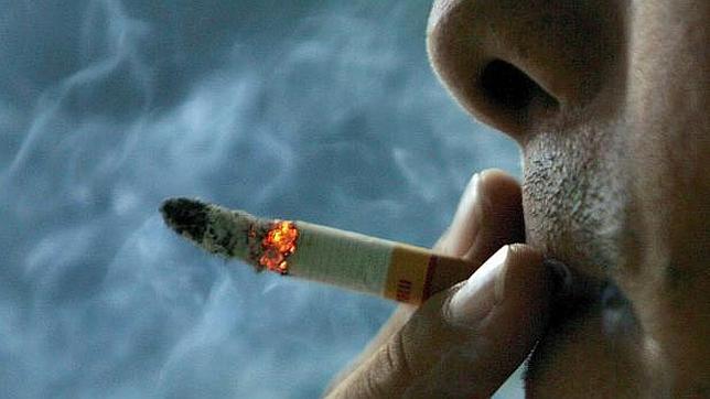 Cuanto más adicto a la nicotina, mayor riesgo de engordar cuando se deja el tabaco