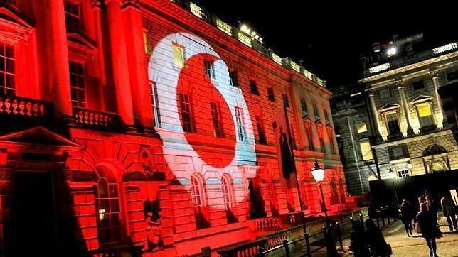 Vodafone negocia la venta del 45% de su participación en Verizon Wireless