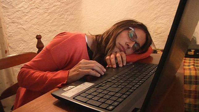 Hallan una posible cura para el «jet-lag»