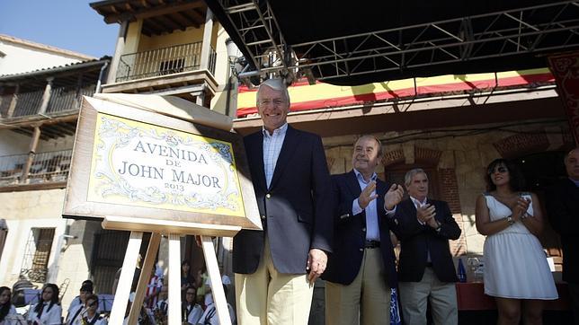 John Major «conquista» Candeleda