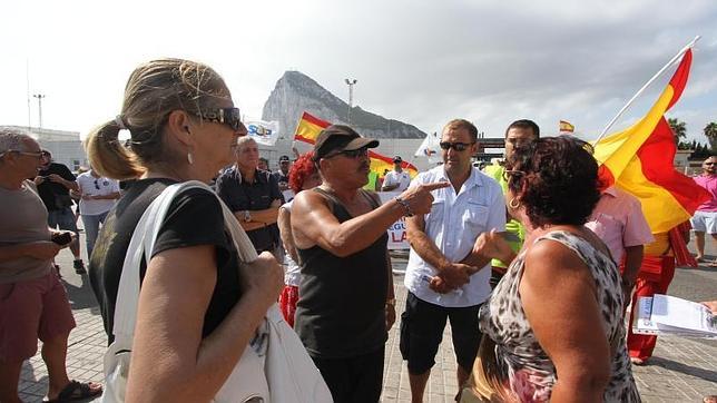 Apoyo mayoritario al Gobierno en su presión sobre Gibraltar