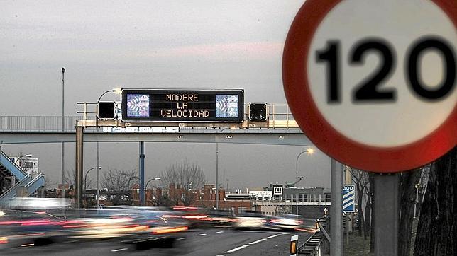 La norma que elevará la velocidad a 130 en algunos tramos, lista en primavera