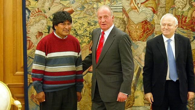 El Rey y Rajoy reciben a Morales dos meses después de la «crisis Snowden»