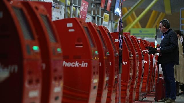 Si compras un billete barato en Iberia,  aún no es el «low cost»