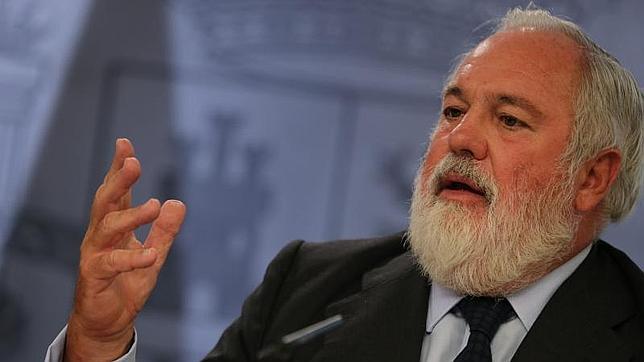 Cañete: «No vamos a autorizar la comercialización de productos pasada su fecha de consumo preferente»