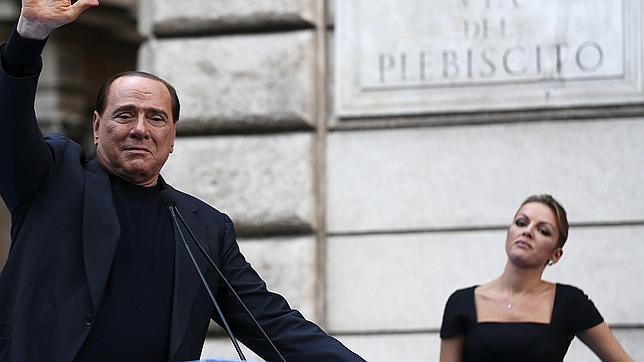 Berlusconi recurre a Estrasburgo contra su expulsión del Senado