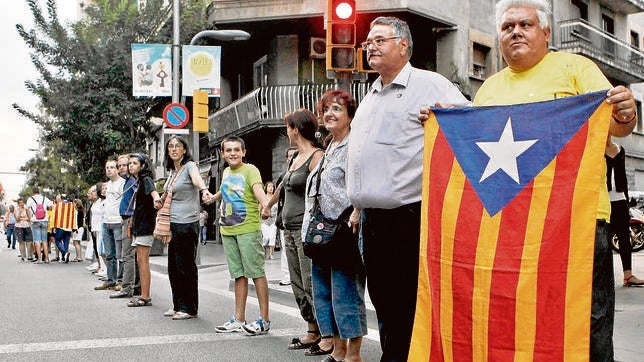 La Vía Catalana, encadenados a la independencia