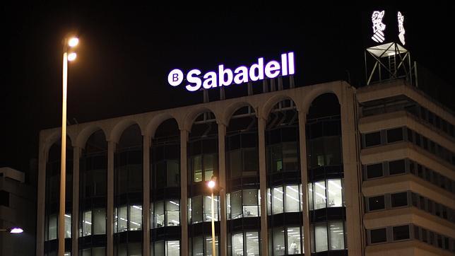 Sabadell completa la primera fase de su ampliación con más de 80 inversores