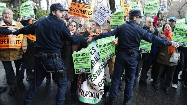 Bankia vendió el 96,2% de sus preferentes a minoristas