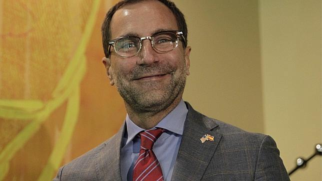 Llega a España James Costos, nuevo embajador de EE.UU.