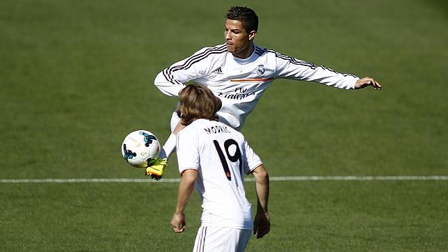 La magia de Cristiano frente al talento de Dos Santos