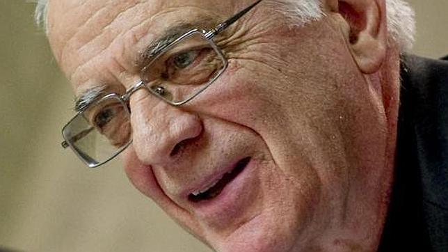 Lombardi, a los seis meses de pontificado: «El Papa se ha ganado al mundo porque insiste en lo positivo»