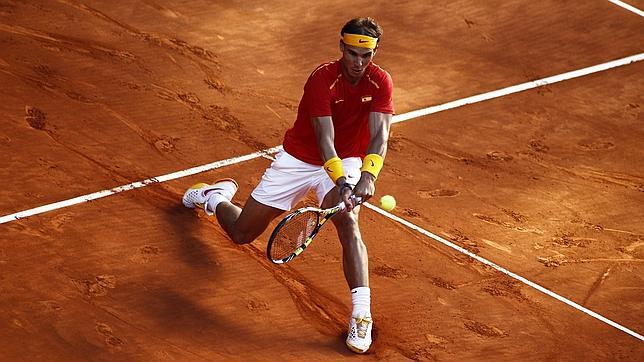 Nadal, doble sacrifico por España
