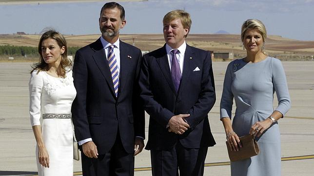 Los Príncipes reciben a los Reyes de los Países Bajos en su primera visita a España