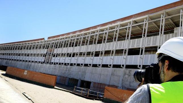 El Colegio de Médicos pide que no se privatice la gestión del nuevo hospital Toledo