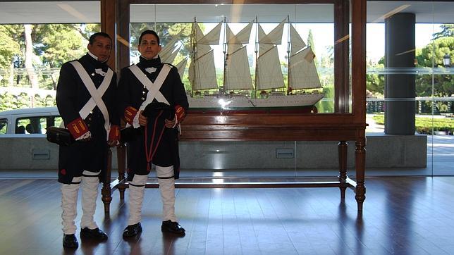 La Infantería de Marina toma el Parque del Retiro