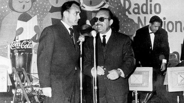 Di Stéfano es entrevistado por Matías Prats para Radio Nacional