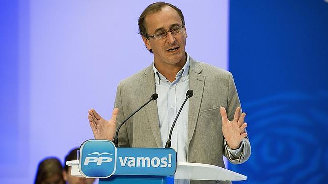 El PP cree que el PSOE no presenta una moción de censura para que Rubalcaba no sea examinado
