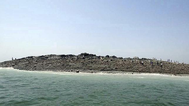 Una nueva isla emerge tras el terremoto de Pakistán