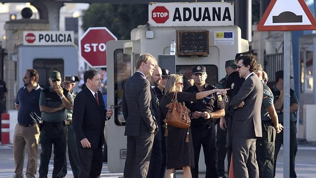 Bruselas analiza la información recogida en Gibraltar para resolver la disputa