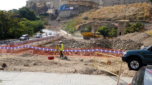 Avanza la obra del remonte, que ya atraviesa la muralla