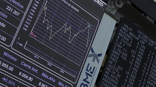 La prima de riesgo española roza los 260 puntos básicos por los problemas de Italia