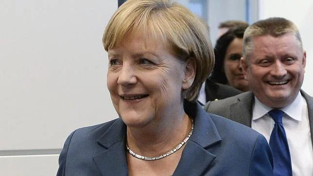 Merkel se reunirá el viernes con el SPD para negociar una posible coalición