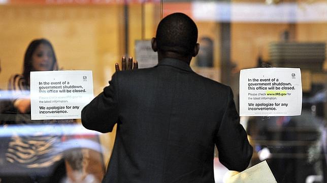 Kilómetros de edificios clausurados, entre las consecuencias del cierre del Gobierno