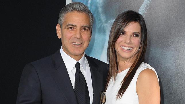 George Clooney y Sandra Bullock, cómplices sobre la alfombra roja
