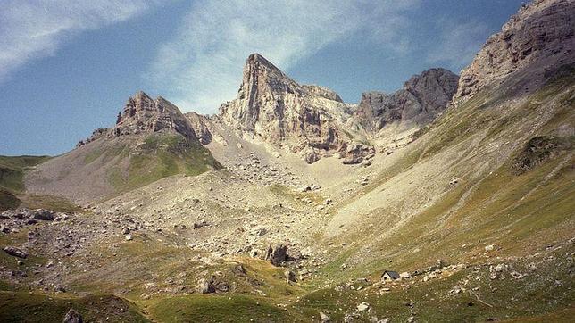 Localizados ilesos los tres montañeros a los que se buscaba en los Pirineos