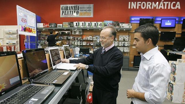 La confianza del consumidor sube 1,2 puntos en septiembre, el cuarto mes al alza