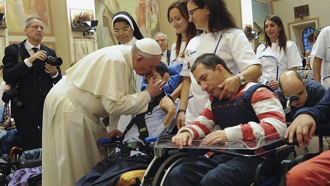 El Papa recuerda en Asís la tragedia de Lampedusa: «Hoy es un día de llanto»