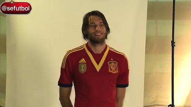 Michu ya se viste con los colores de España
