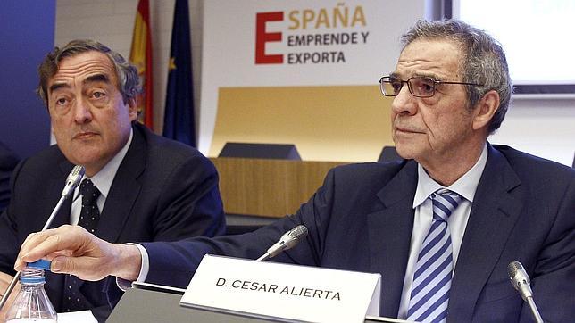 La CEOE admite que el crecimiento de salarios públicos y privados es cero o negativo