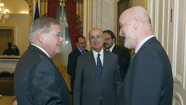 Duran acusa al PP de echar gasolina al «fuego abierto entre Cataluña y España»