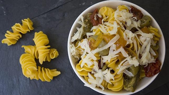 Los italianos comen menos pasta porque consideran que engorda y es aburrida