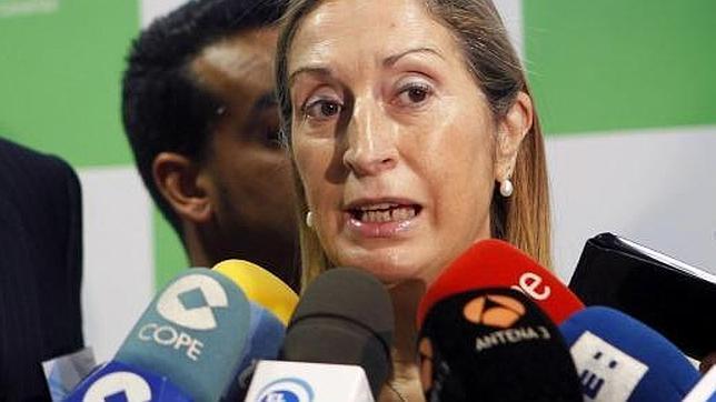 Fomento saca brillo a AENA para su privatización