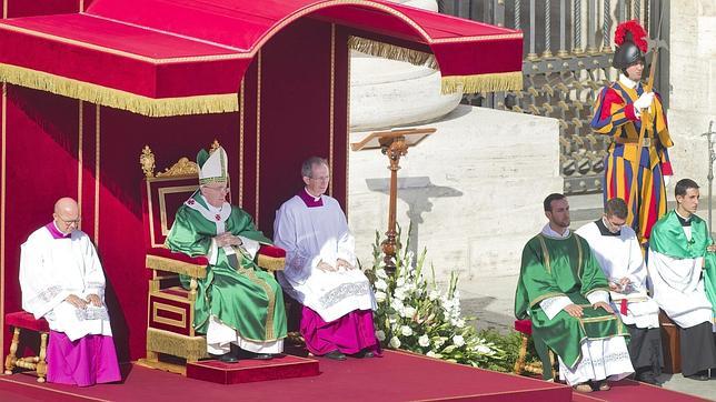 El Papa invita a pedir a los mártires españoles «que liberen al mundo de la violencia»