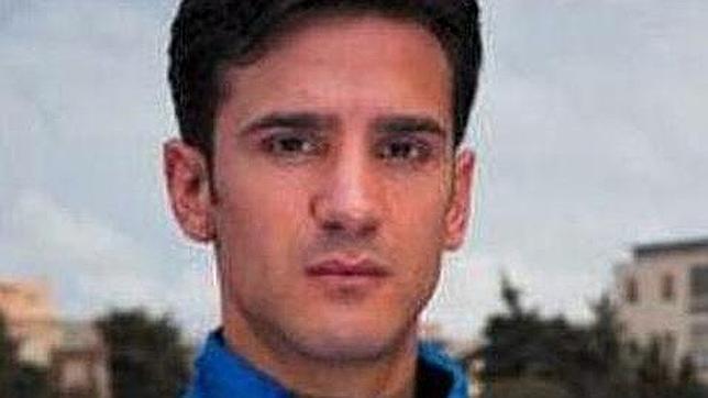 Piden dos años y medio de sanción al atleta del «pene falso»