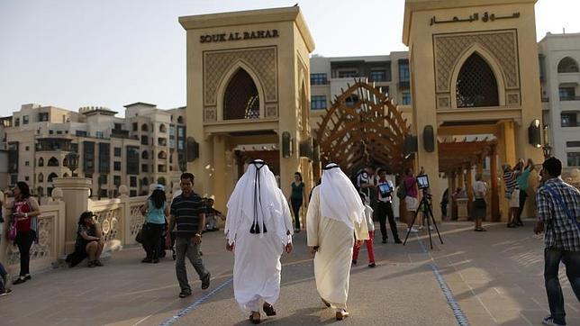 El número de españoles en Emiratos Árabes Unidos se duplica en sólo un año