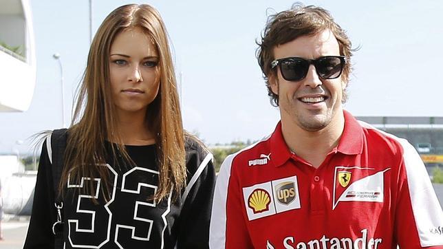 Dasha Kapustina está cansada de viajar con Fernando Alonso