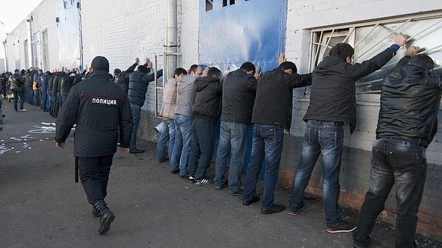 Moscú persiste en sus detenciones masivas contra la inmigración ilegal